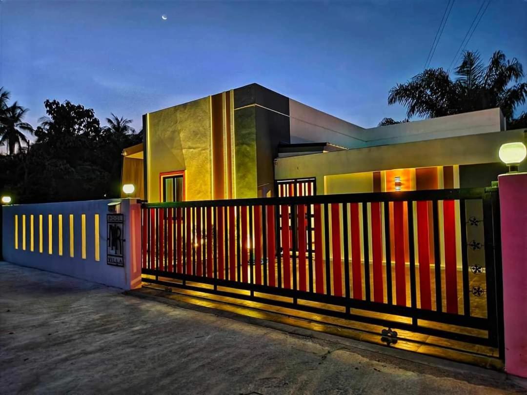 Nkr Poolvilla Ban Don  Exteriör bild