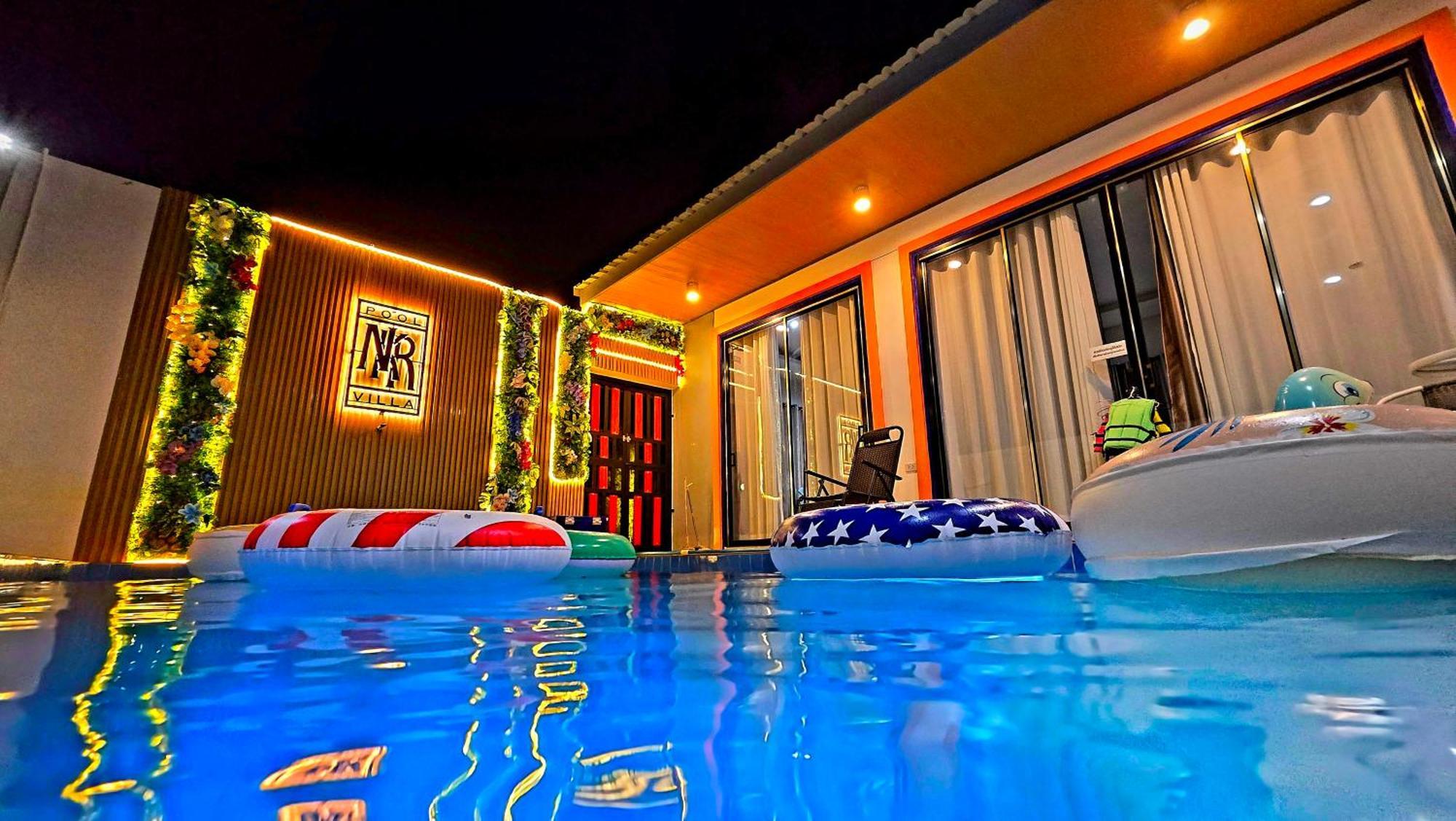 Nkr Poolvilla Ban Don  Exteriör bild