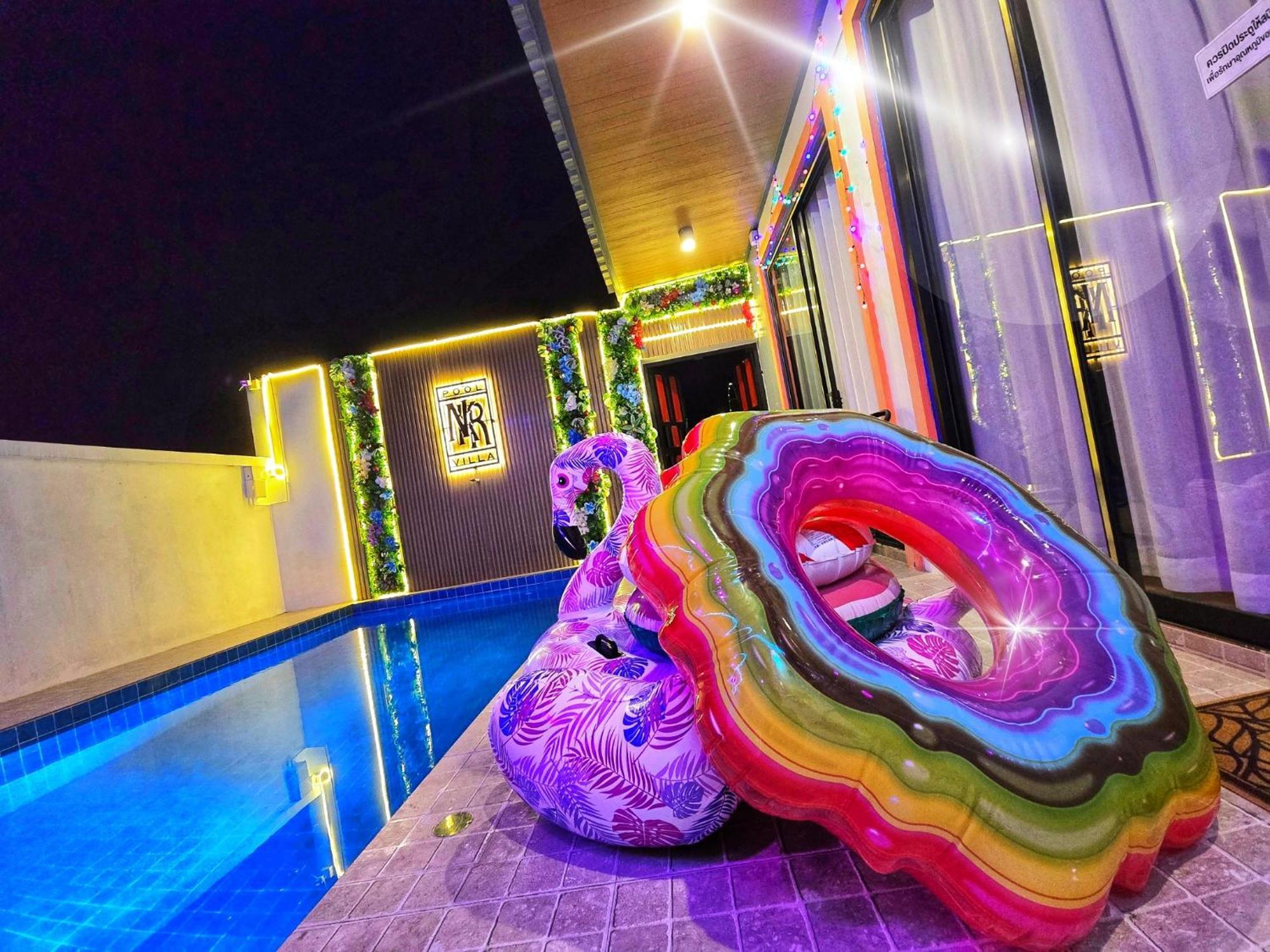 Nkr Poolvilla Ban Don  Exteriör bild