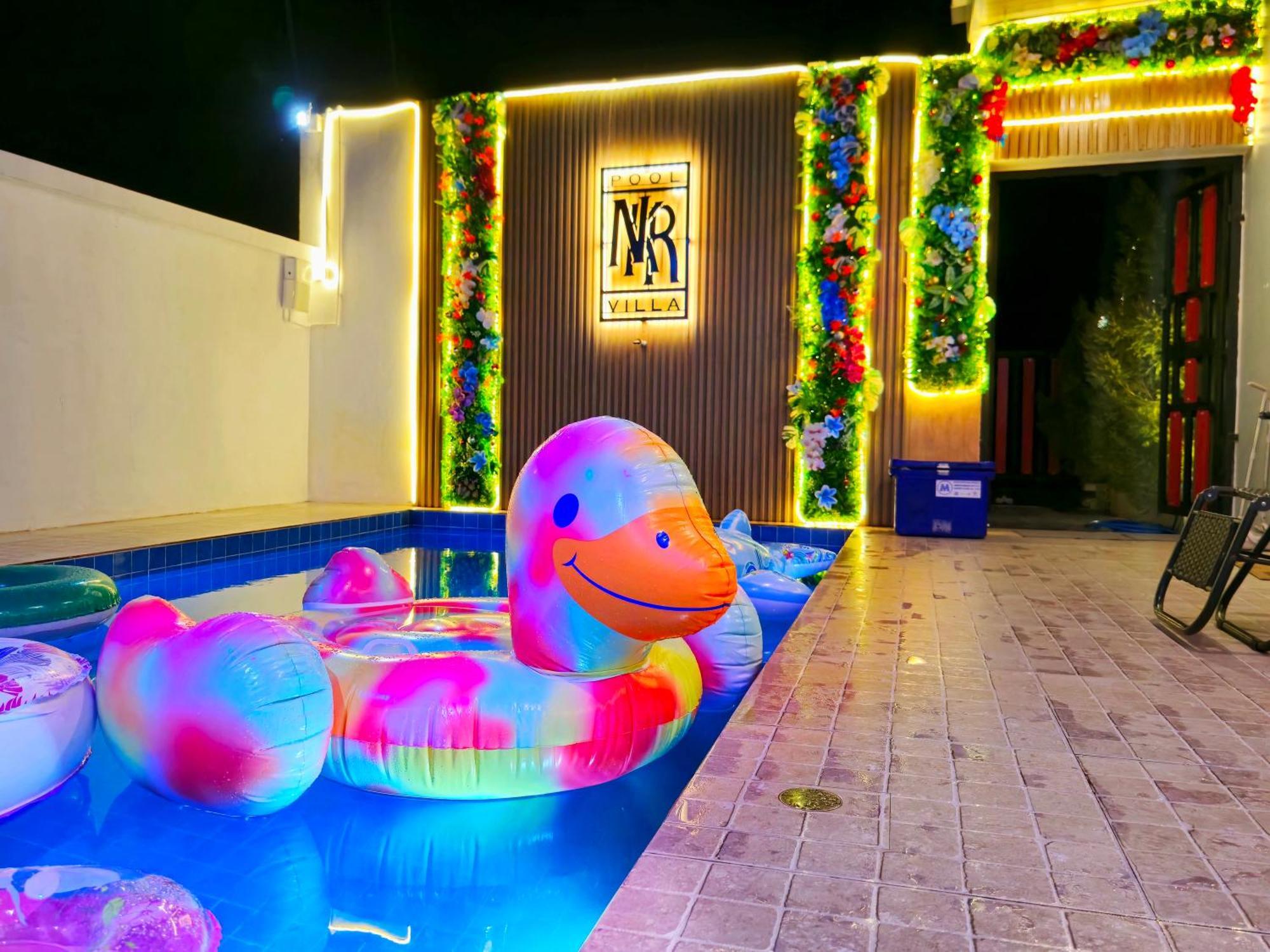 Nkr Poolvilla Ban Don  Exteriör bild